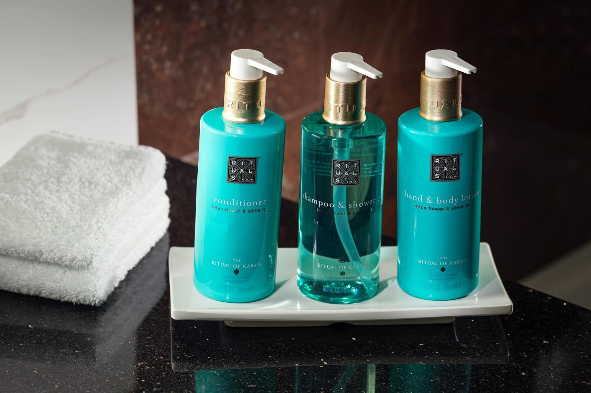 Cosmopolitan Hotel Прага Экстерьер фото Rituals products