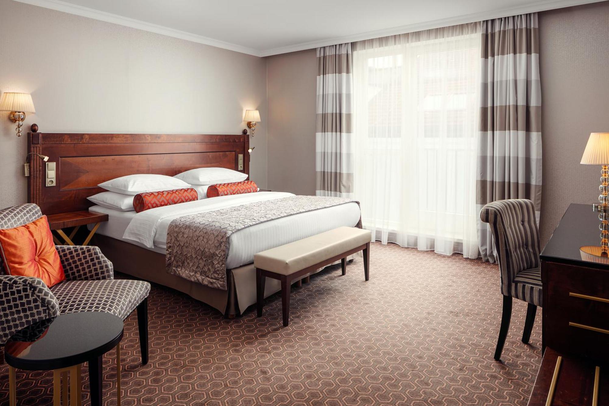 Cosmopolitan Hotel Прага Экстерьер фото A room at the hotel